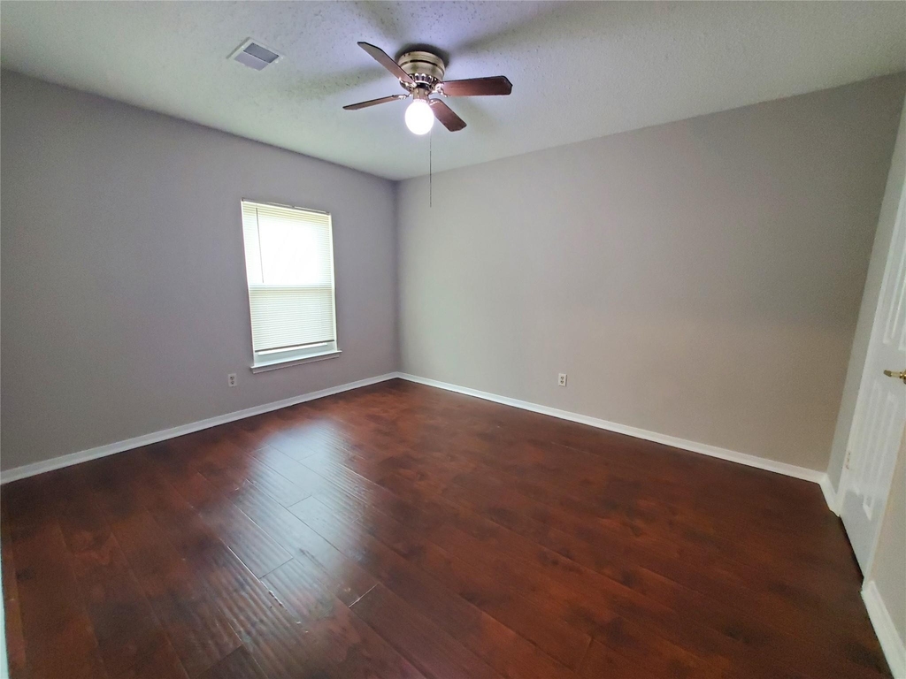 3323 Green Fields Drive - Photo 12