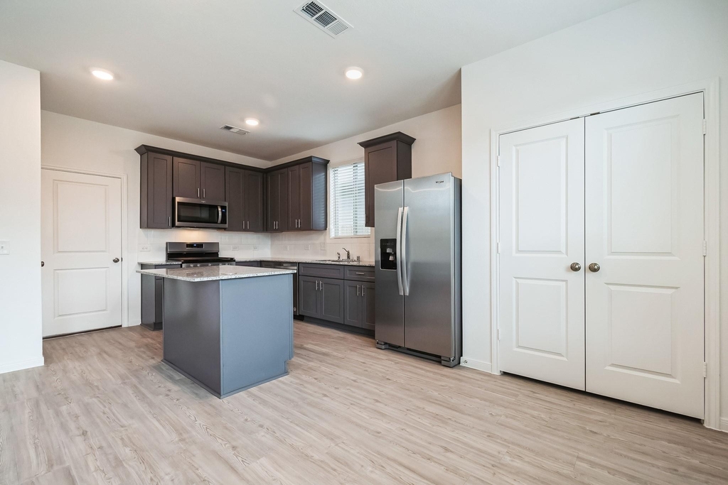 16523 Pine Arrow Drive - Photo 8