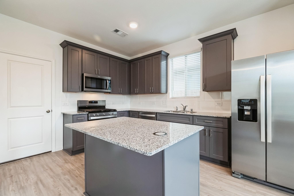 16523 Pine Arrow Drive - Photo 6