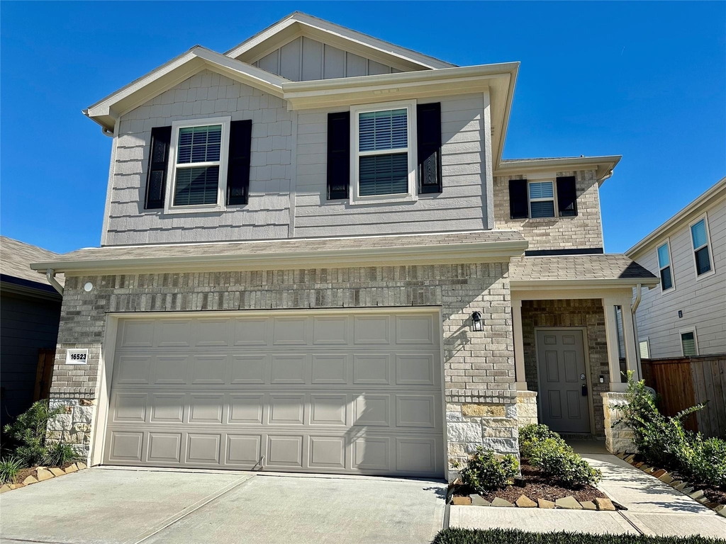 16523 Pine Arrow Drive - Photo 0