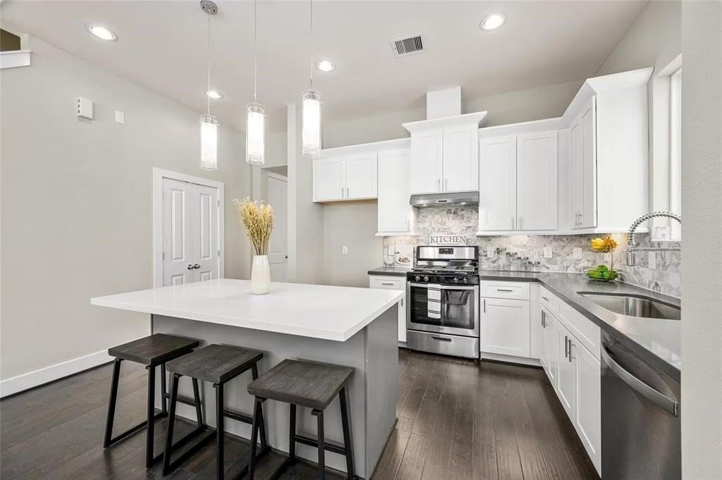 105 W Whitney Street - Photo 7