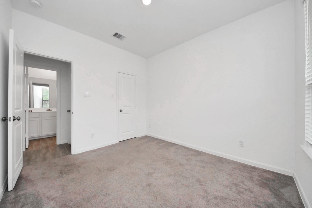 7214 Cordgrass Prairie Lane - Photo 12