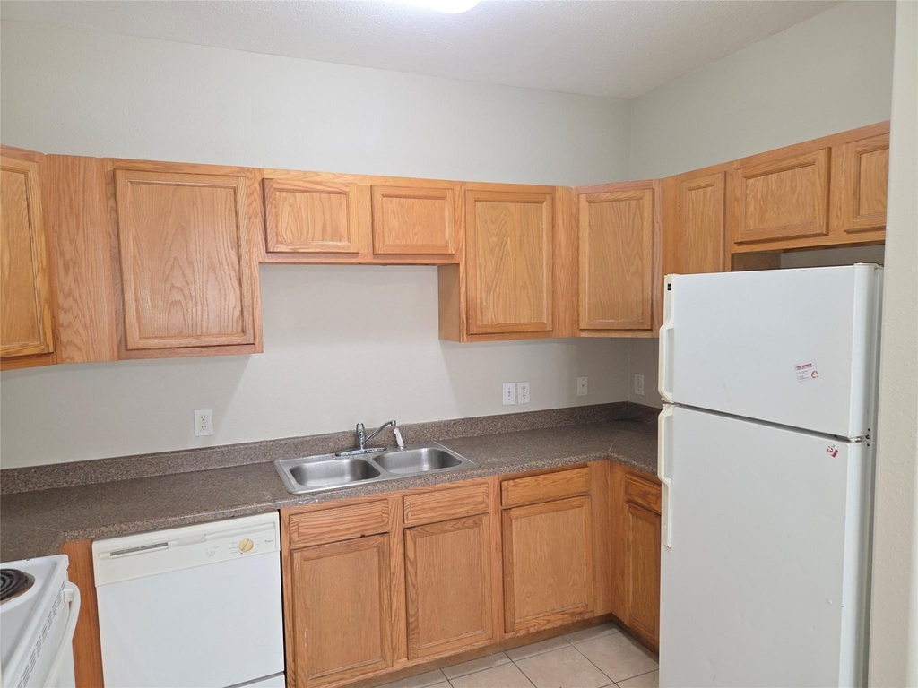 10015 Wiloak Street - Photo 4