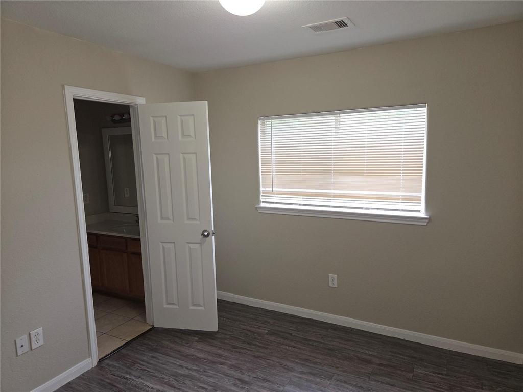 10015 Wiloak Street - Photo 8