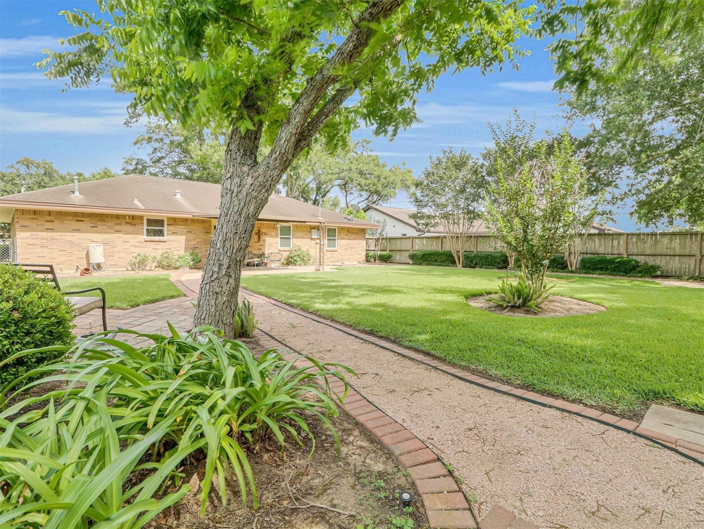 805 Bluebonnet Lane - Photo 12