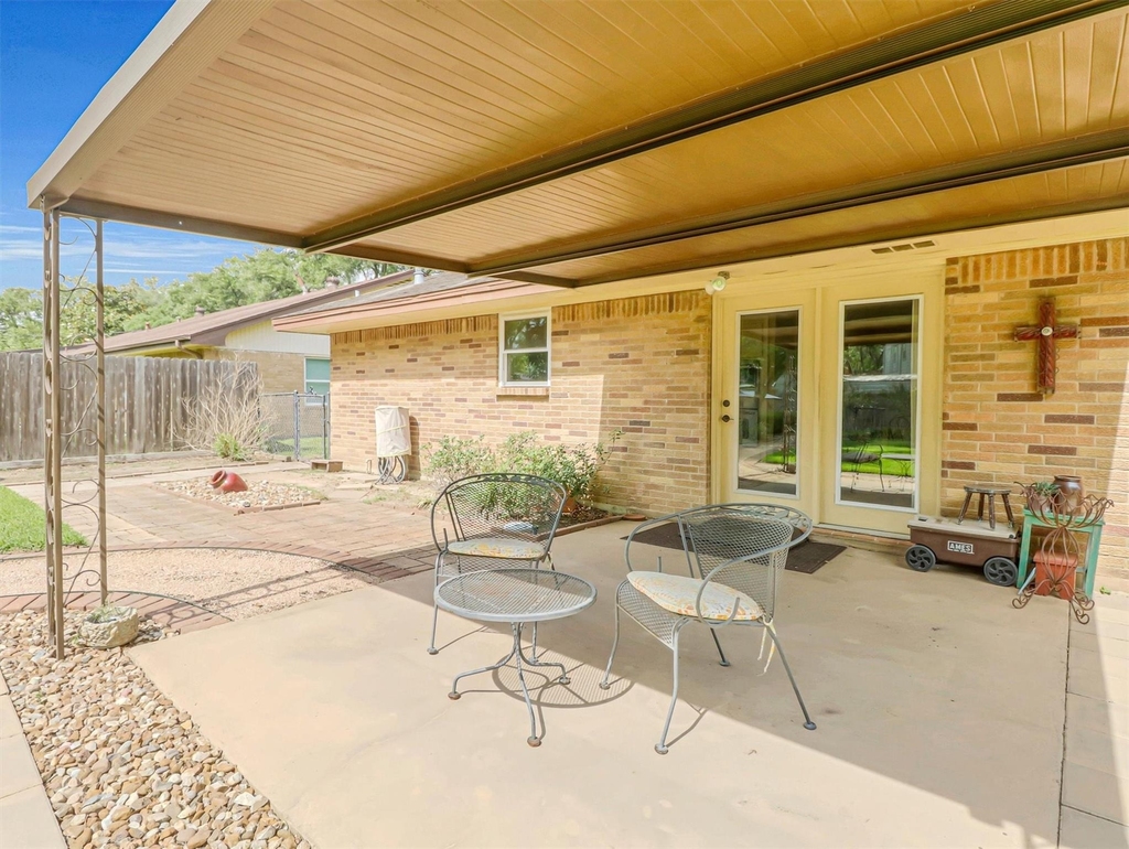 805 Bluebonnet Lane - Photo 16