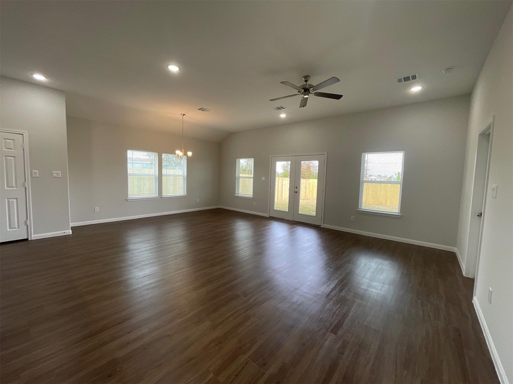 1055 Road 5736 - Photo 4