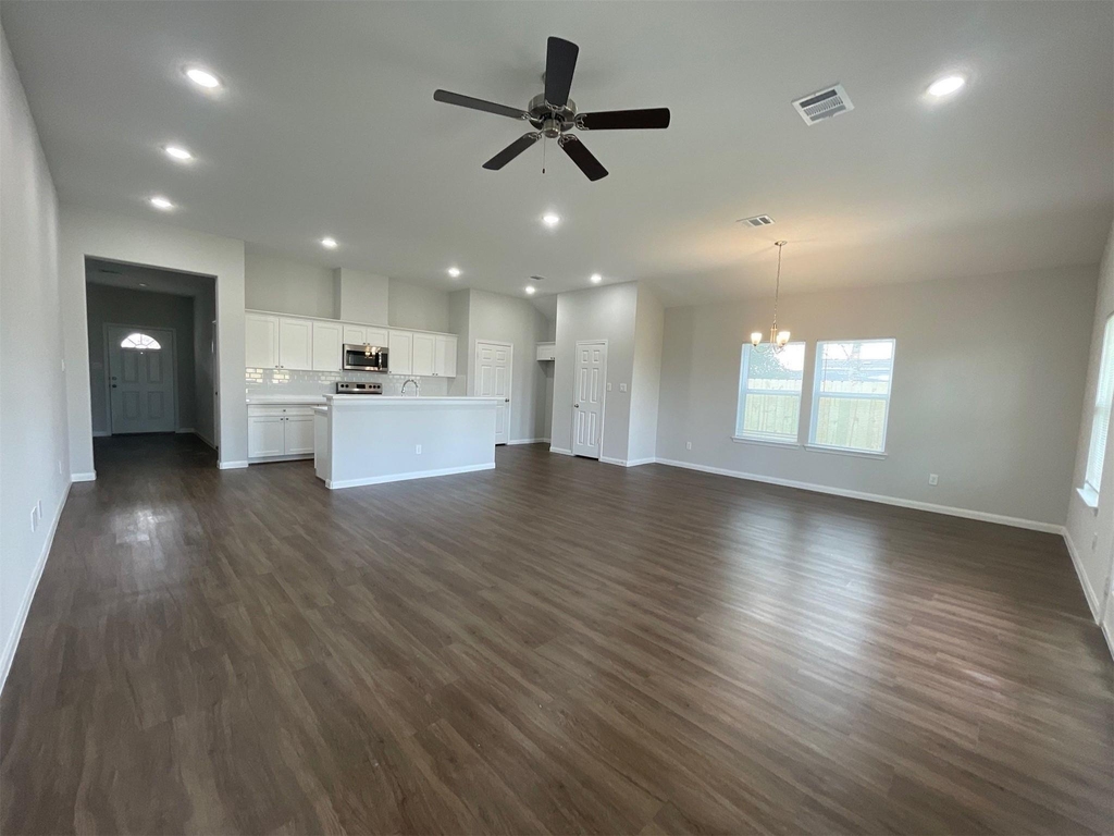 1055 Road 5736 - Photo 0