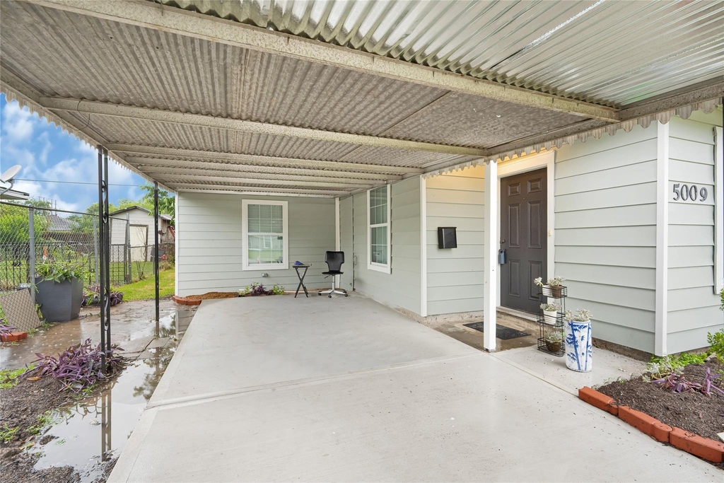 5009 Bataan Road - Photo 2
