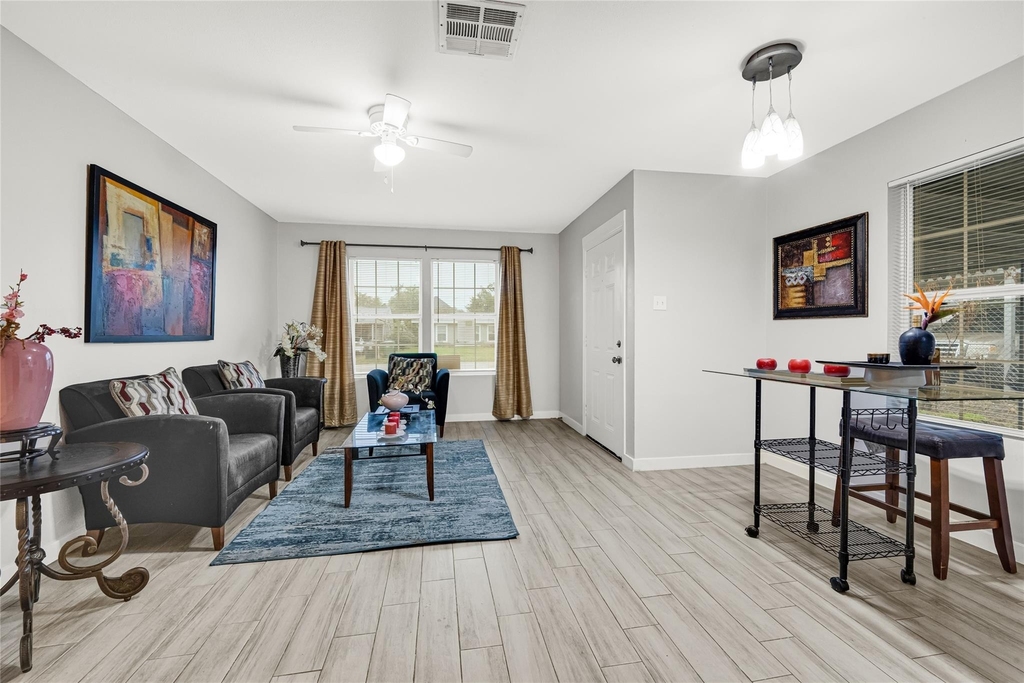 5009 Bataan Road - Photo 10