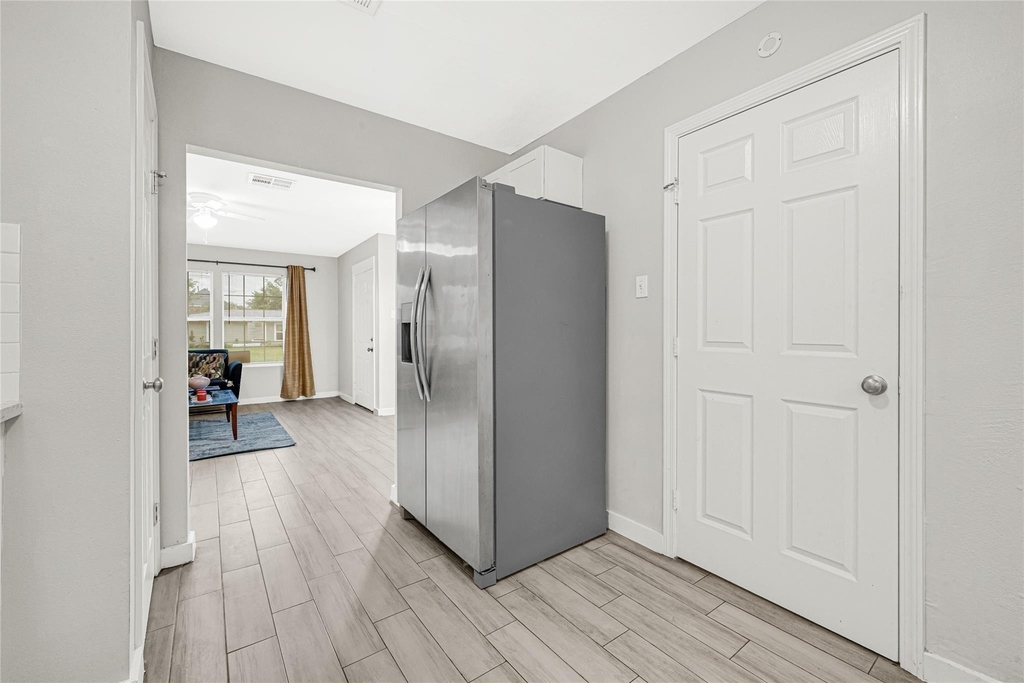 5009 Bataan Road - Photo 12