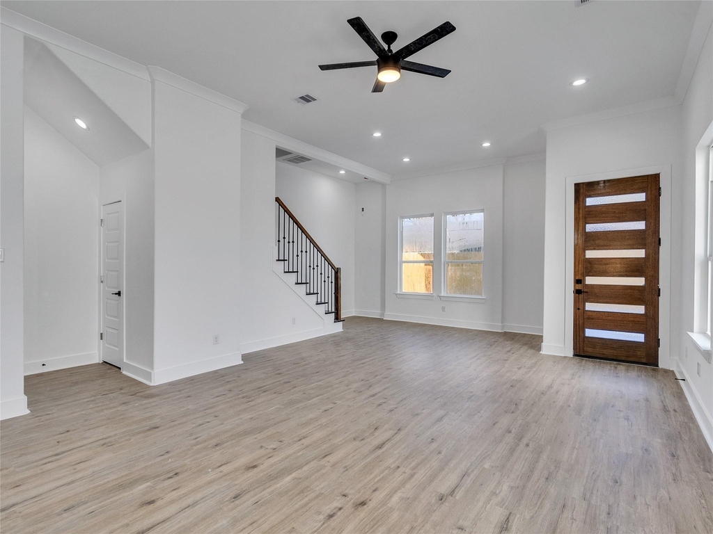 5128 Clover Street - Photo 7