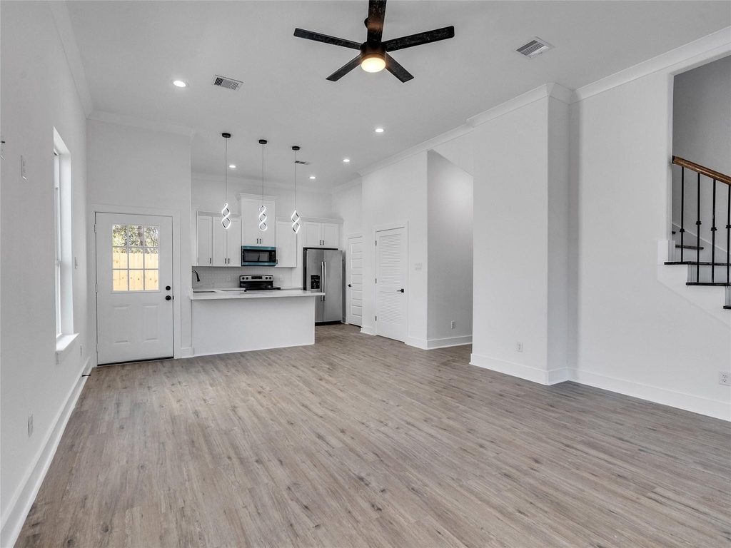 5128 Clover Street - Photo 3