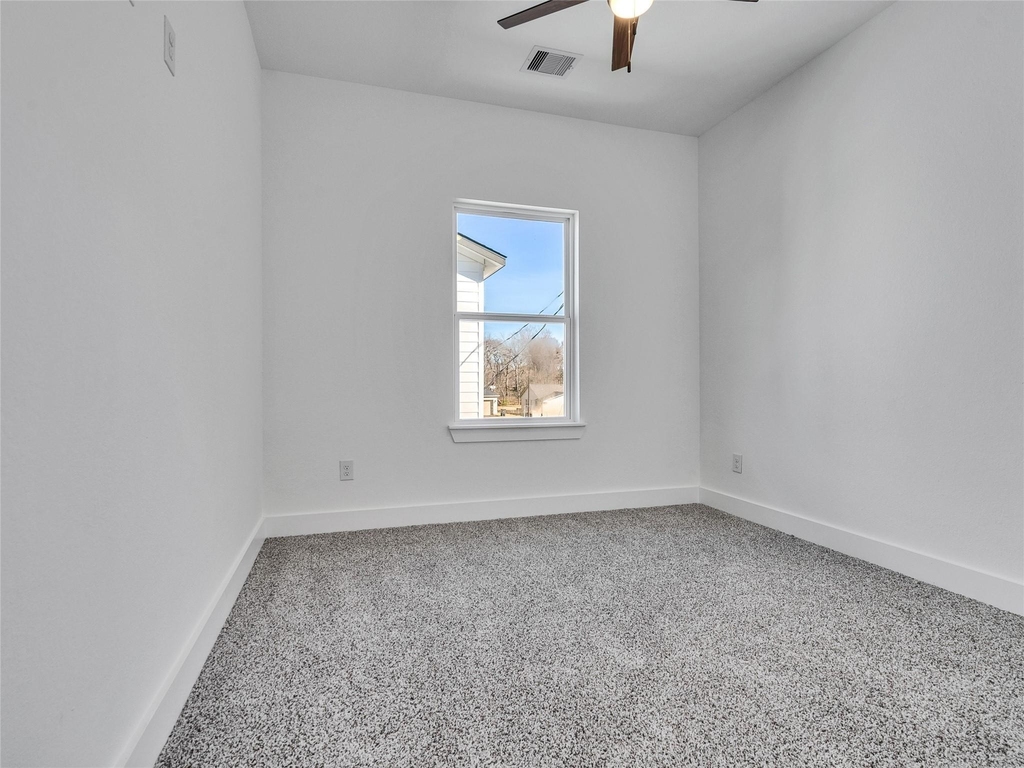 5128 Clover Street - Photo 16