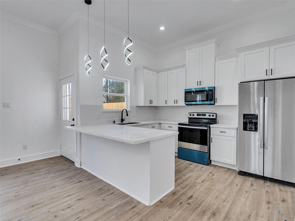 5128 Clover Street - Photo 9