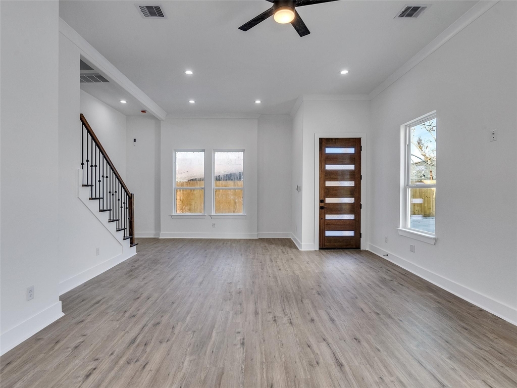 5128 Clover Street - Photo 6