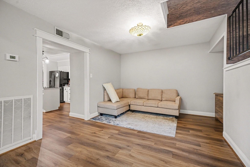 18242 Lakeside Lane - Photo 3