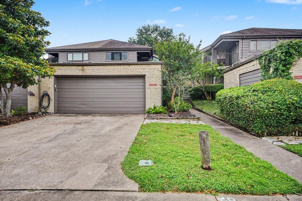 18242 Lakeside Lane - Photo 0