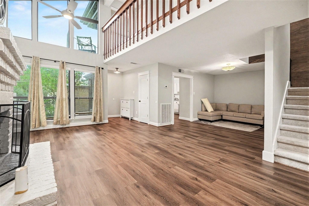 18242 Lakeside Lane - Photo 2