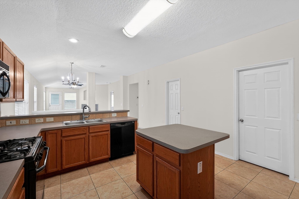 20114 Larkspur Landing - Photo 5