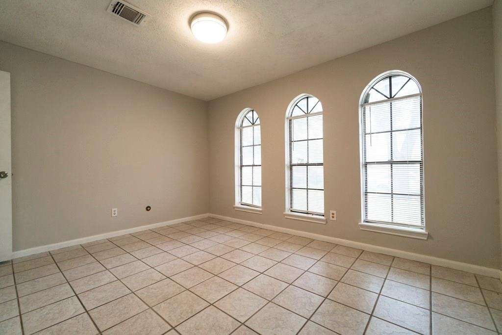 18746 Wood Glen Lane - Photo 3