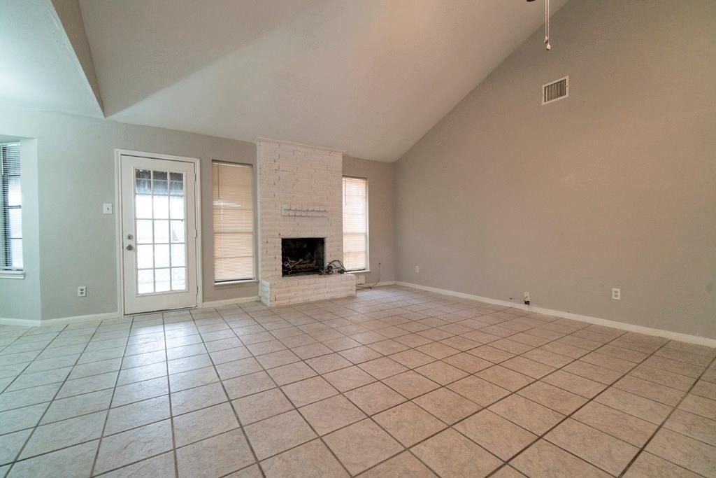 18746 Wood Glen Lane - Photo 19