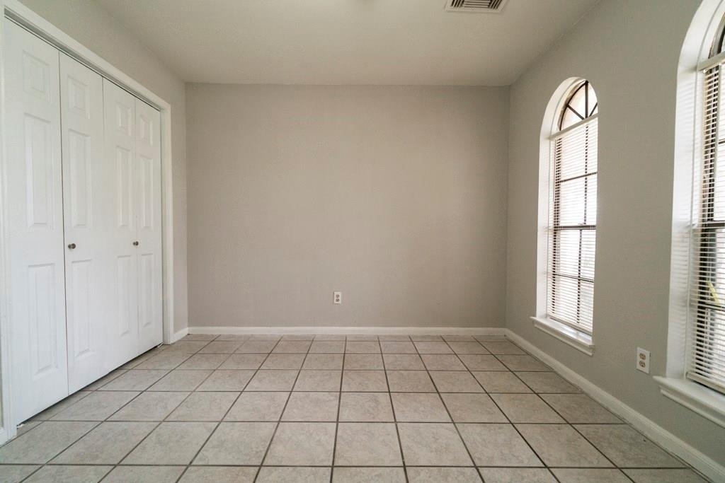 18746 Wood Glen Lane - Photo 5