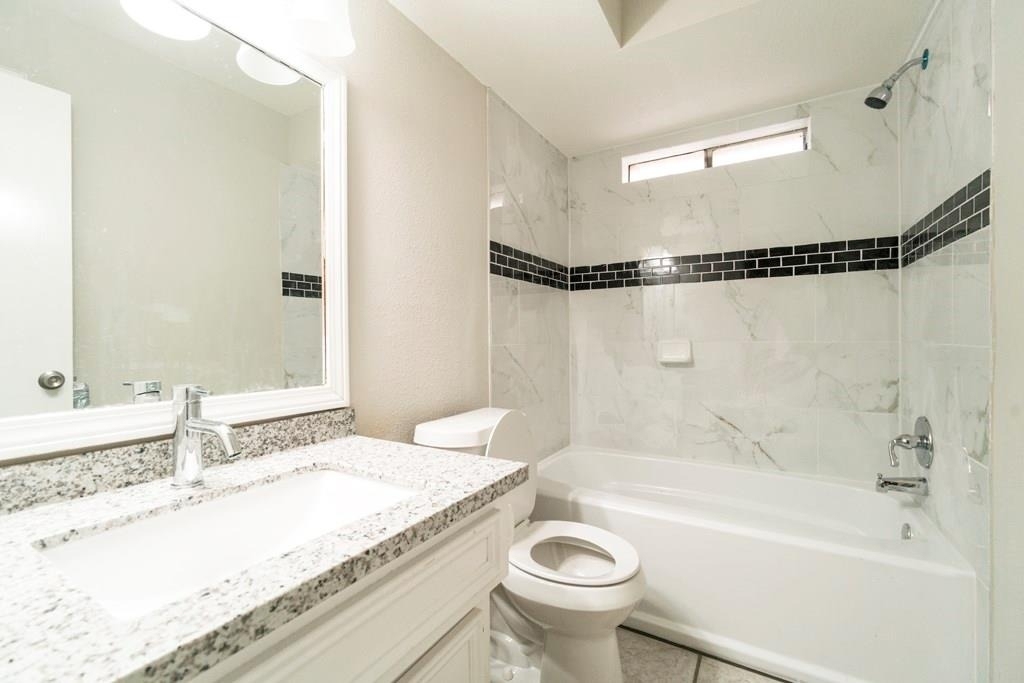 18746 Wood Glen Lane - Photo 8