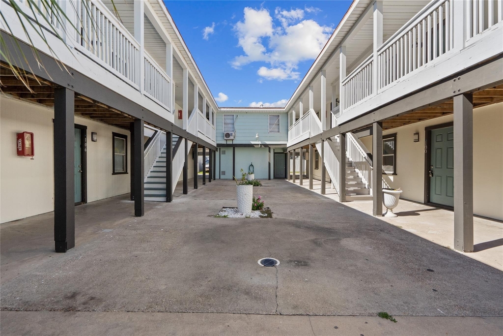 918 Winnie Street - Photo 3