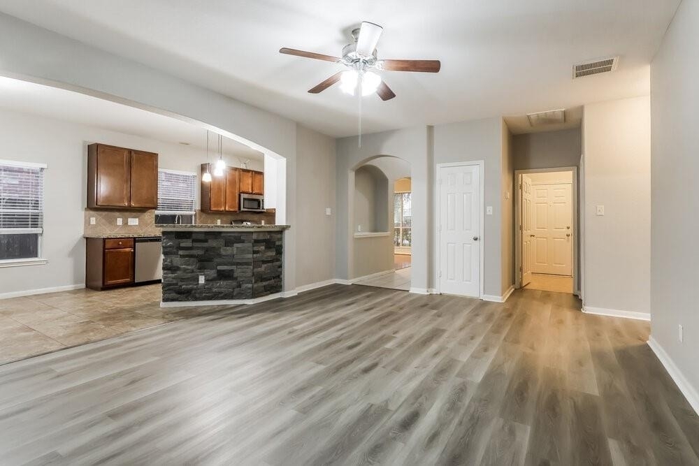 12927 Pine Woods Street - Photo 2