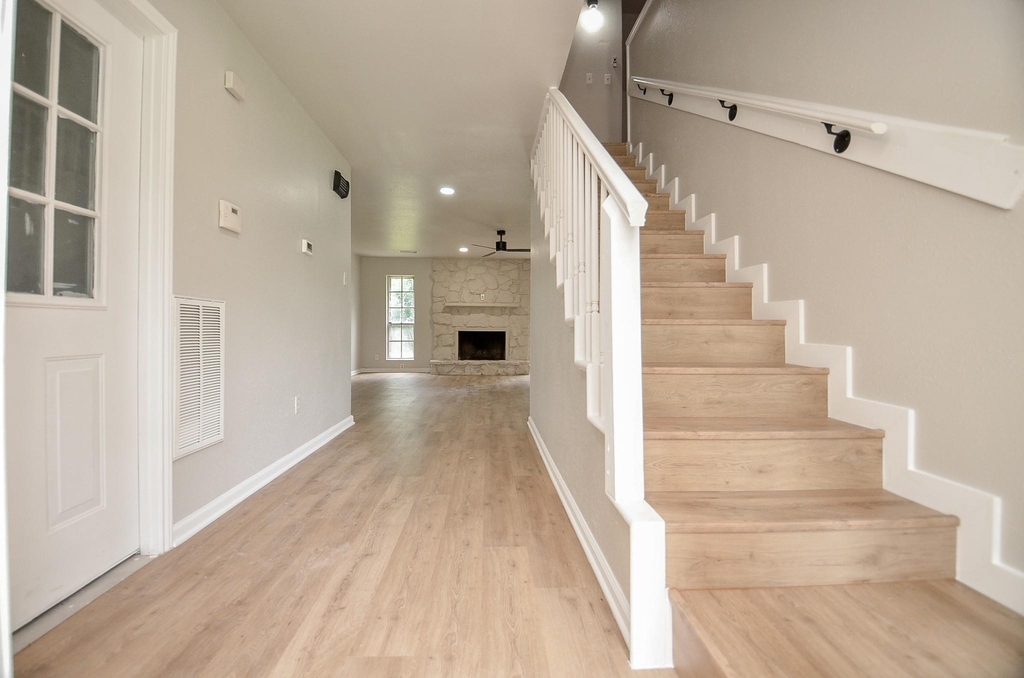 9903 Bromel Station Street - Photo 5