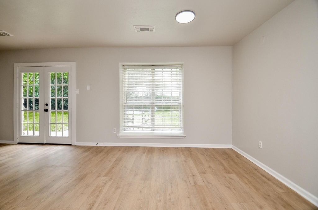 9903 Bromel Station Street - Photo 9