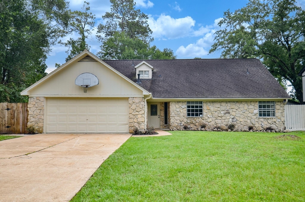 9903 Bromel Station Street - Photo 1