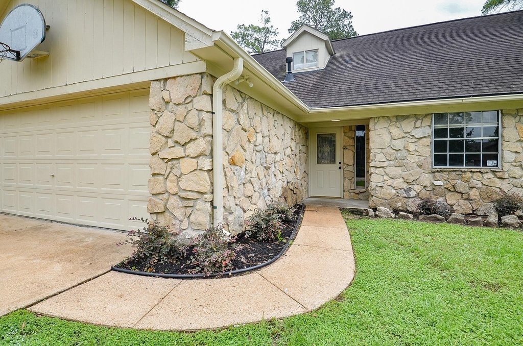 9903 Bromel Station Street - Photo 3