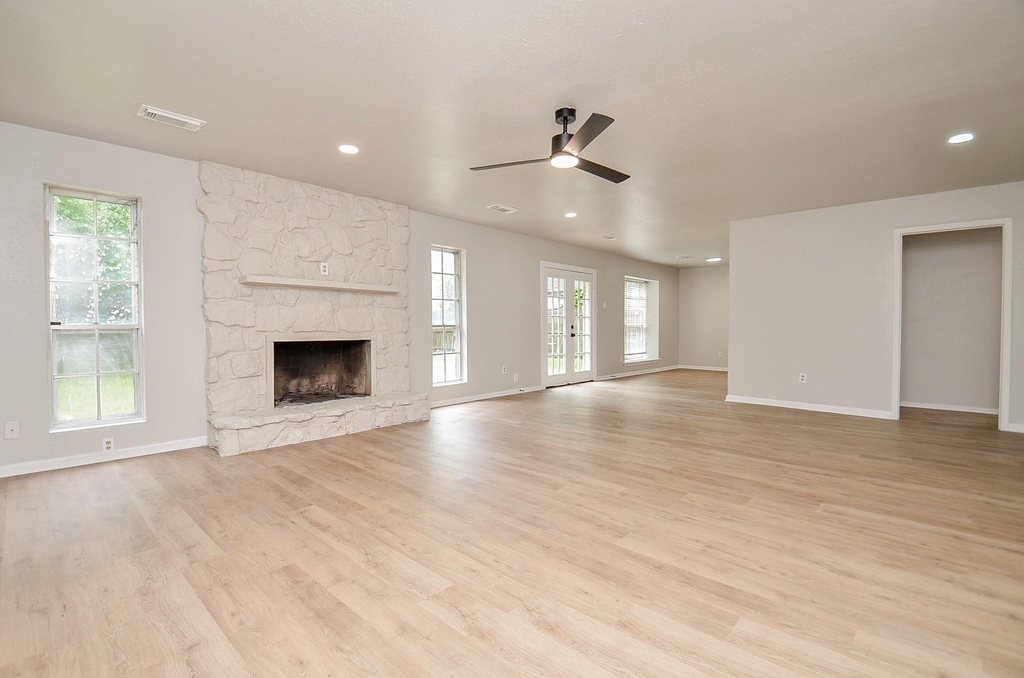 9903 Bromel Station Street - Photo 6