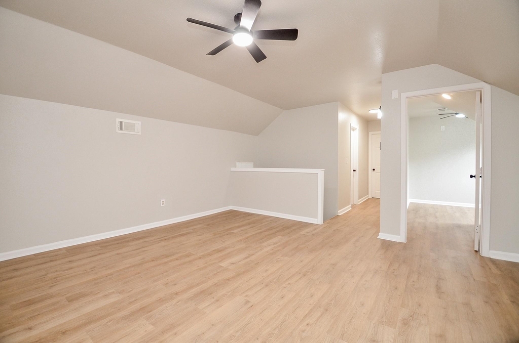 9903 Bromel Station Street - Photo 23