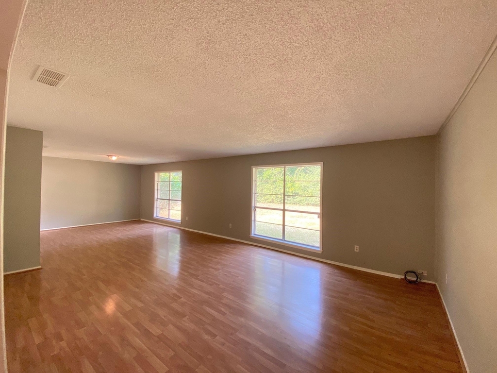 410 Cordell Drive - Photo 2