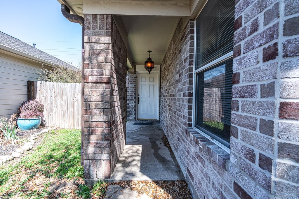 19538 Narcissus Brook Lane - Photo 1