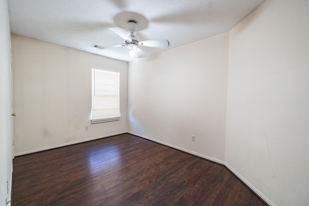 19538 Narcissus Brook Lane - Photo 15
