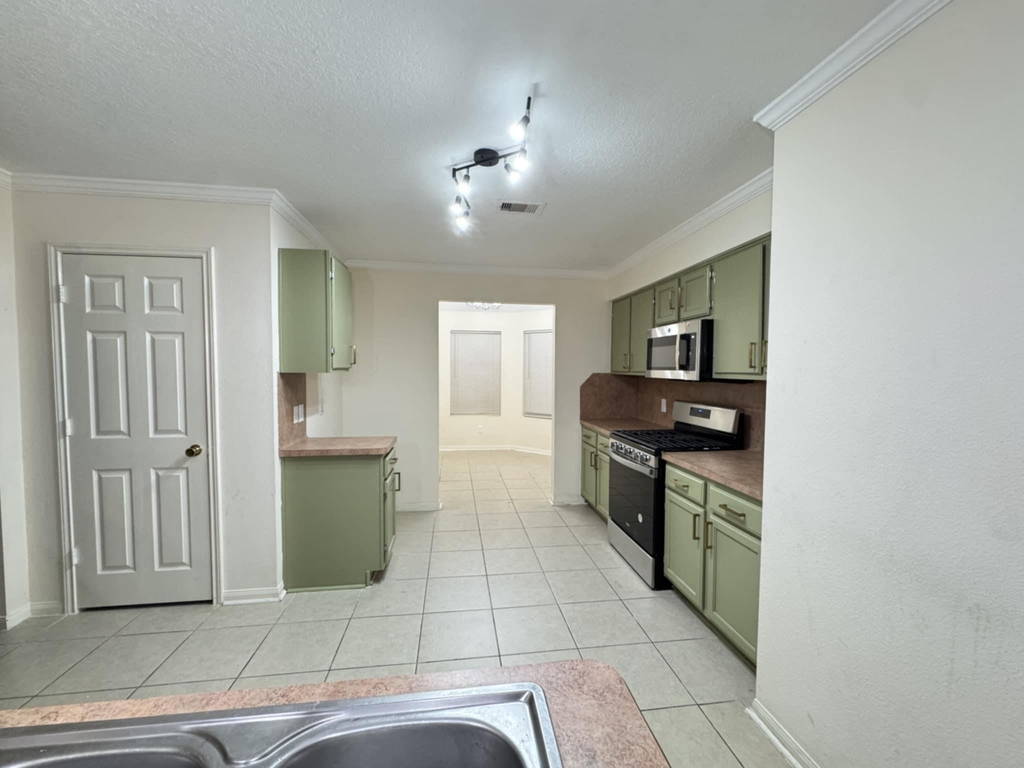 19538 Narcissus Brook Lane - Photo 5