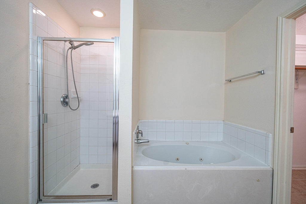 19538 Narcissus Brook Lane - Photo 12