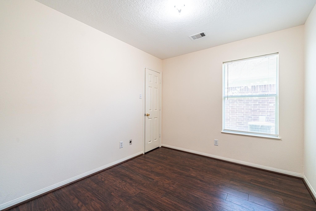 19538 Narcissus Brook Lane - Photo 14