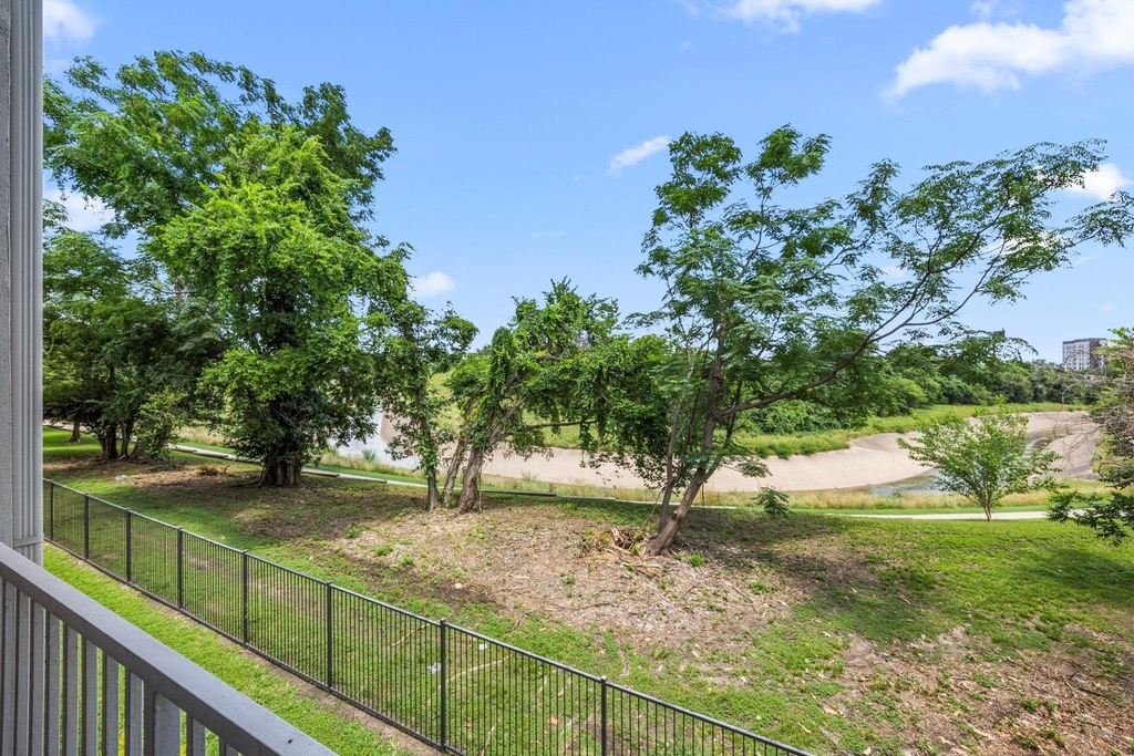 1441 East Street - Photo 13