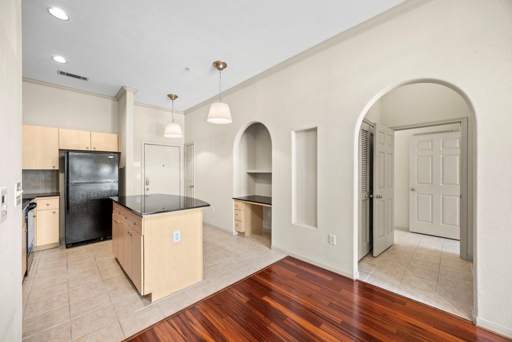 1441 East Street - Photo 8