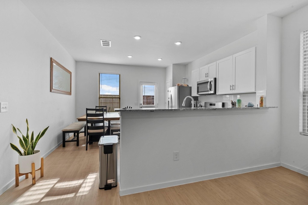 16924 Juniper Blossom Bend - Photo 2