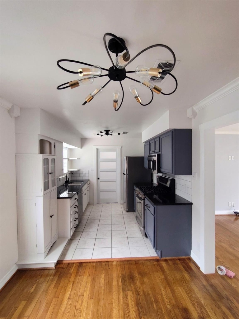 10510 Sierra Drive - Photo 4
