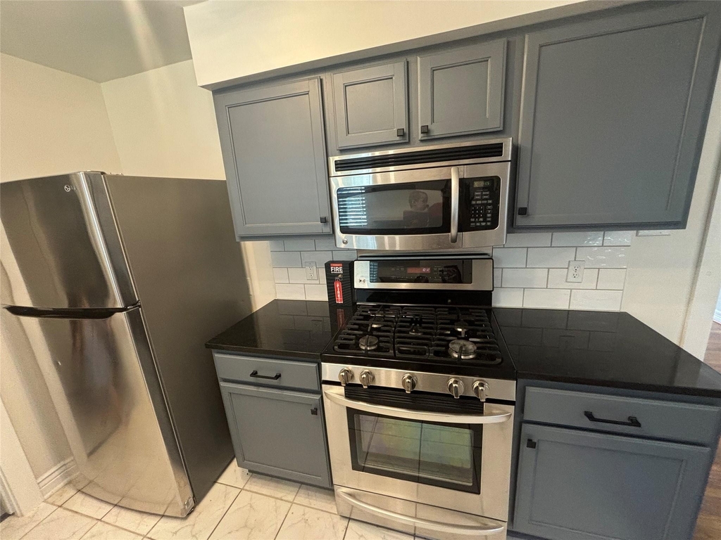 10510 Sierra Drive - Photo 5