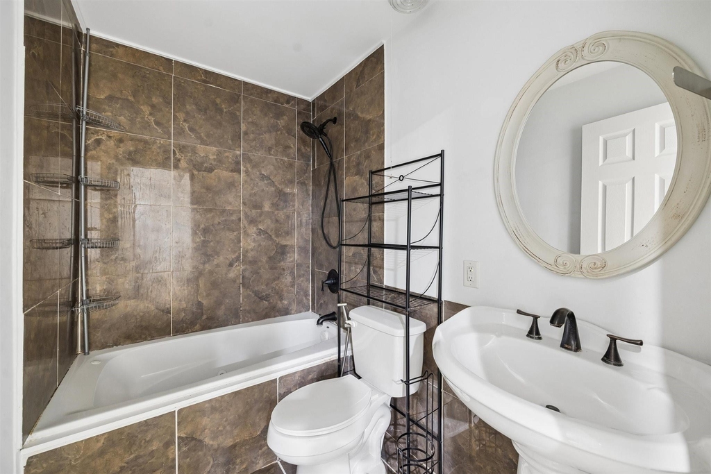 13926 Tinsley Court - Photo 10