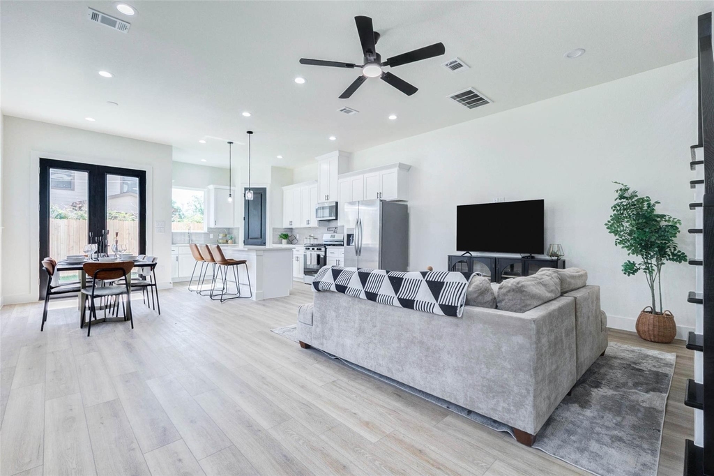 7115 England Street - Photo 12