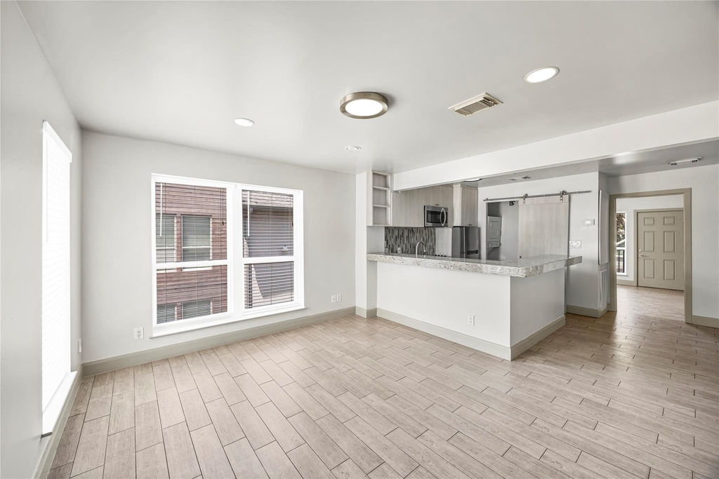 1710 Maryland Street - Photo 3